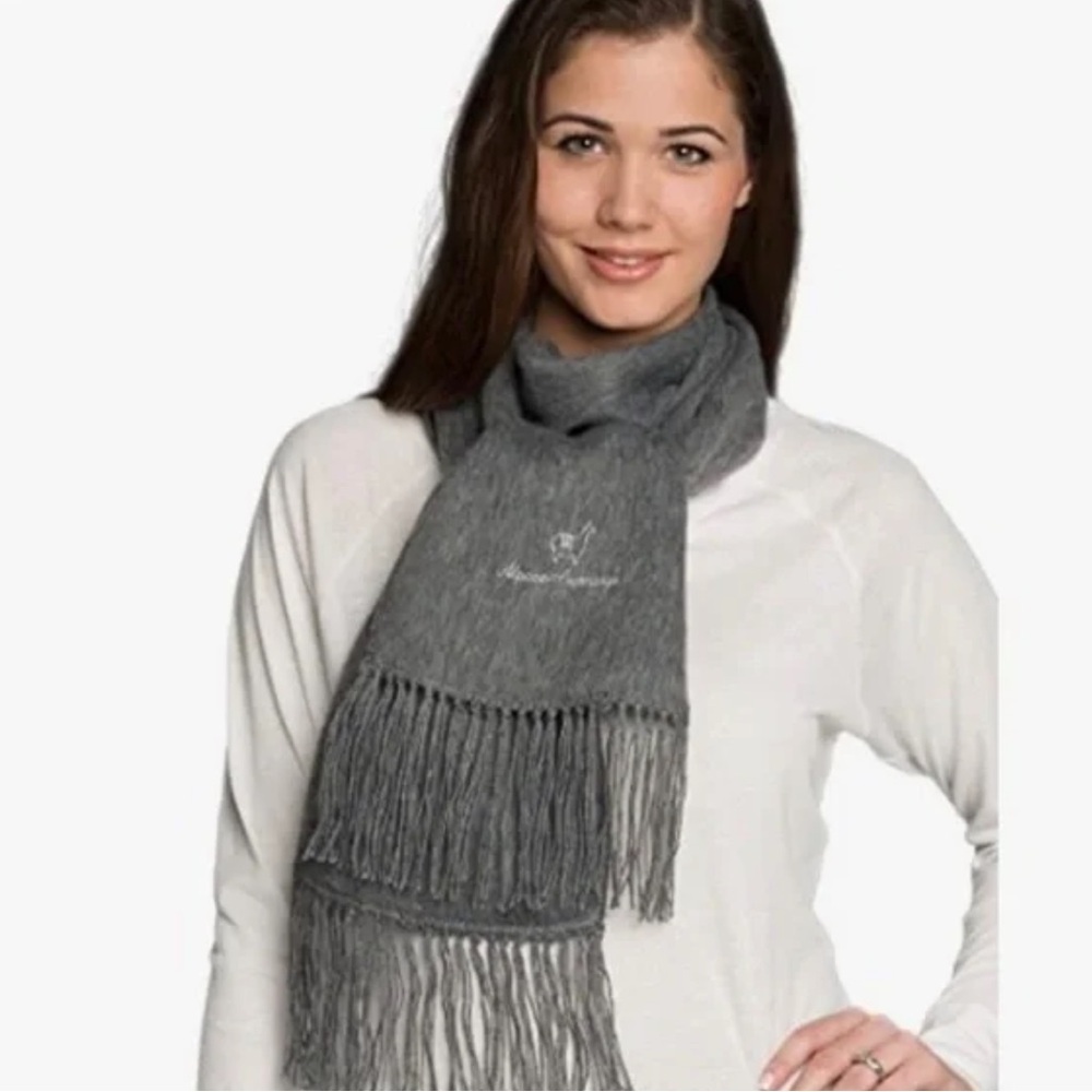 Alpaca Camargo Alpaca Scarf with Fringe. Unisex model